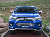 Toyota Hilux (15–) Решетка бампера d10