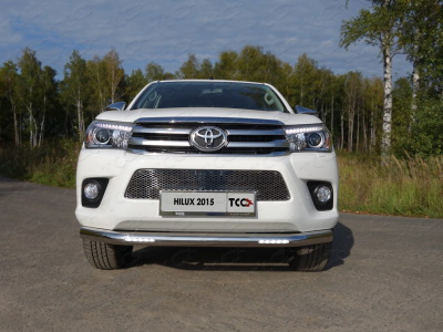 Toyota Hilux (15–) Решетка радиатора (лист)